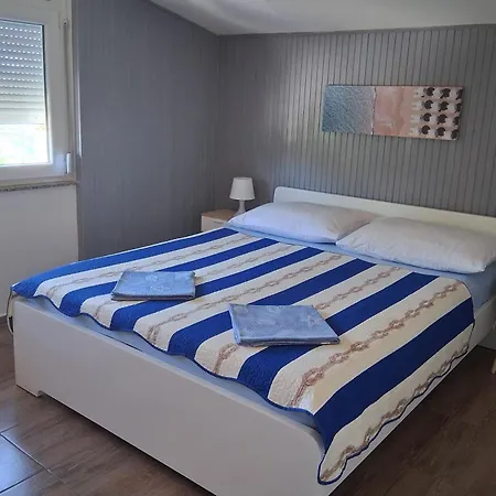 Apartman By The Sea Povljana, Pag - 17222 *